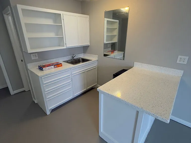 Lacy Loft — Photo 3