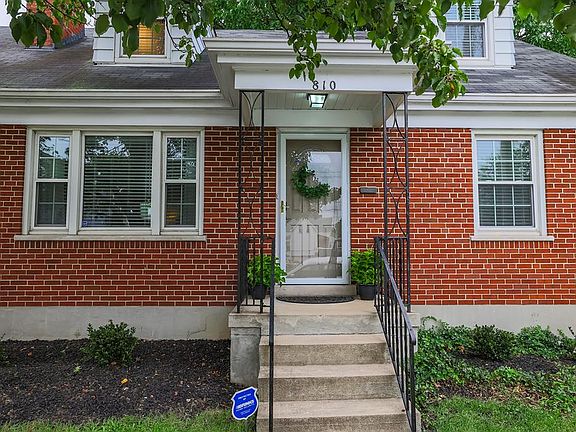 3rd image of 810 Jefferson Ave