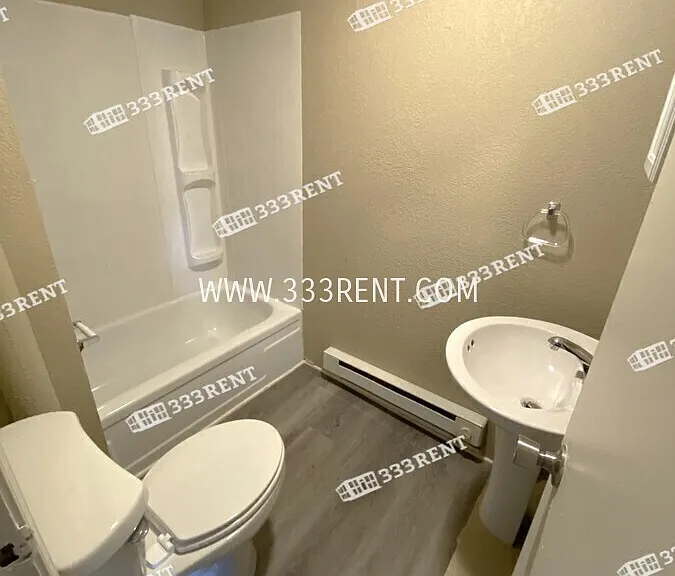 161 Clark Ave #C — Photo 3