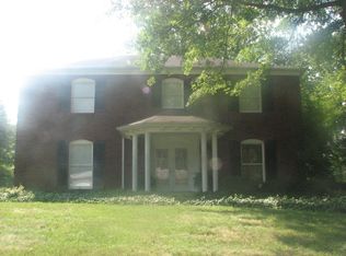 2306 Windsor Forest Dr, Louisville, KY 40272