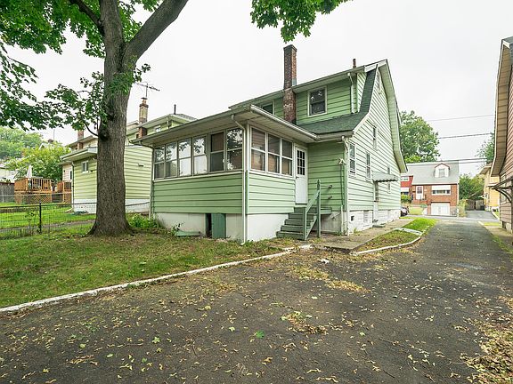 4th image of 242 Dorer Ave