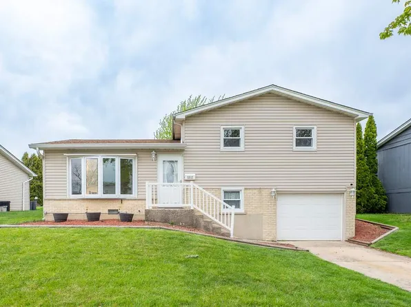 5812 Orange Ln, Oak Forest, IL 60452