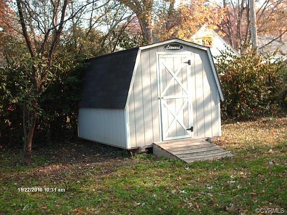 3rd image of 1812 Watts Ln