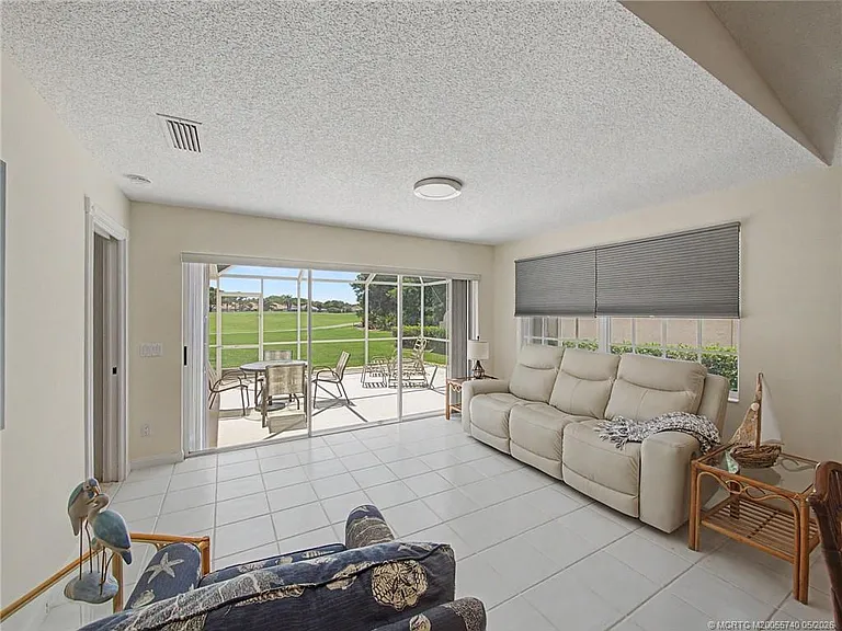 8357 SE Double Tree Dr — Photo 10