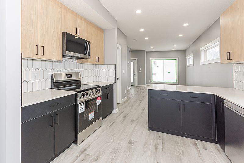 Edmonton Apartment for rent - 3 Bedrooms — photo 27