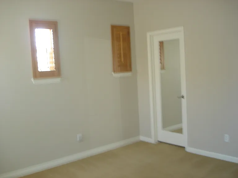 284 W Saint Francis Ave — Photo 12