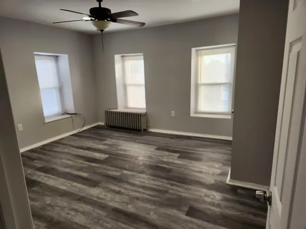4833 Longshore Ave Floor 3, Philadelphia, PA 19135