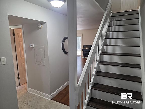 2nd image of 6701 Dickens Ferry Rd APT 33