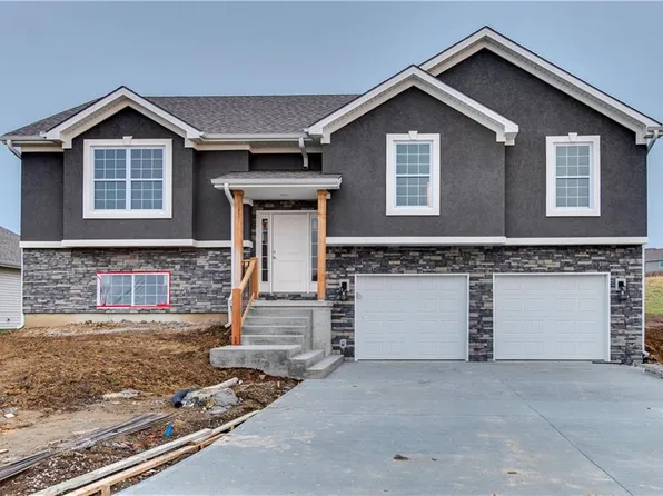 19191 Cherokee Ct, Saint Joseph, MO 64505