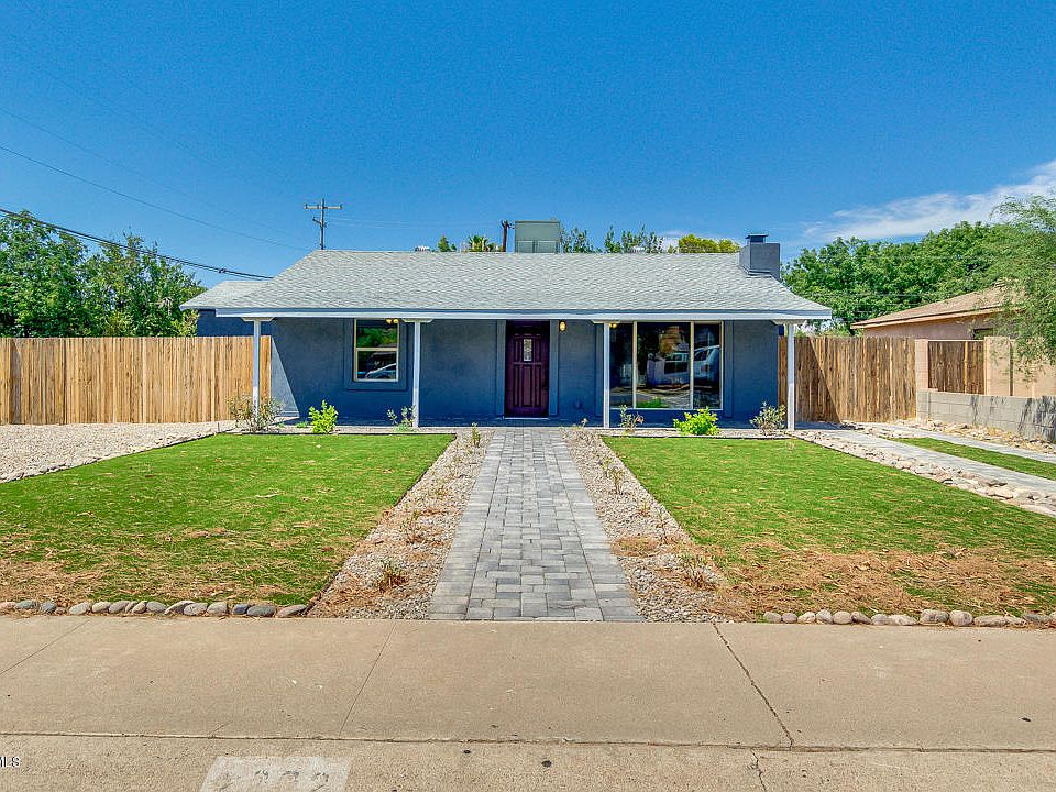 1st image of 2202 E Indianola Ave