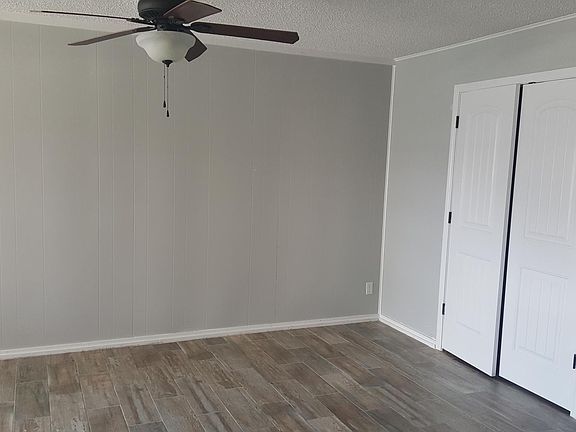 Dining area and large walk-in pantry. 