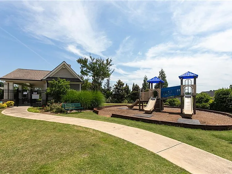 302 Pebblestone Ln — Photo 36