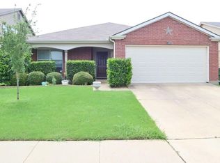 8928 King Ranch Dr, Aubrey, TX 76227