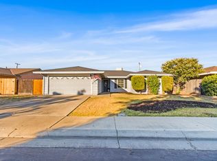1542 Greenwood Way, Los Banos, CA 93635