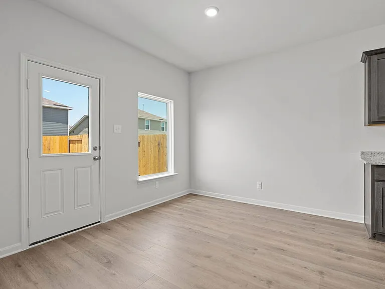 1320 Tilton Dr — Photo 10