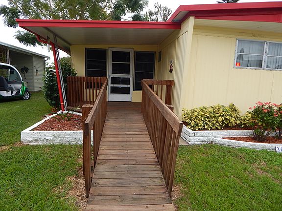 2nd image of 2637 Butterfly Dr