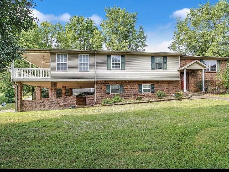 1st image of 220 Castleridge Dr