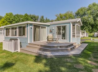 5229 Surfwood Dr #19, La Grange, WI 53121