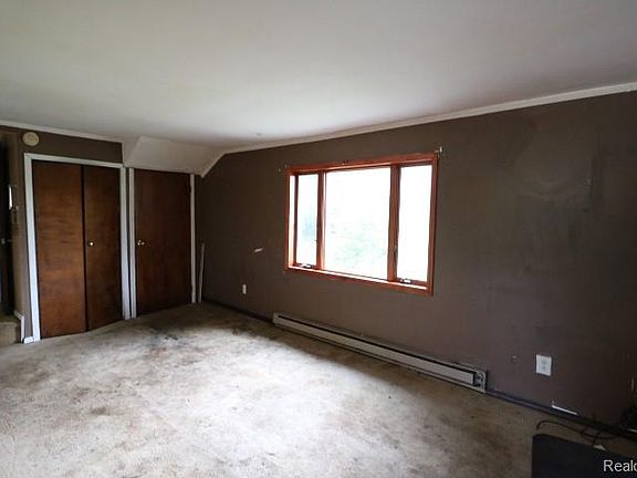 4th image of 6179 Falkenbury Rd