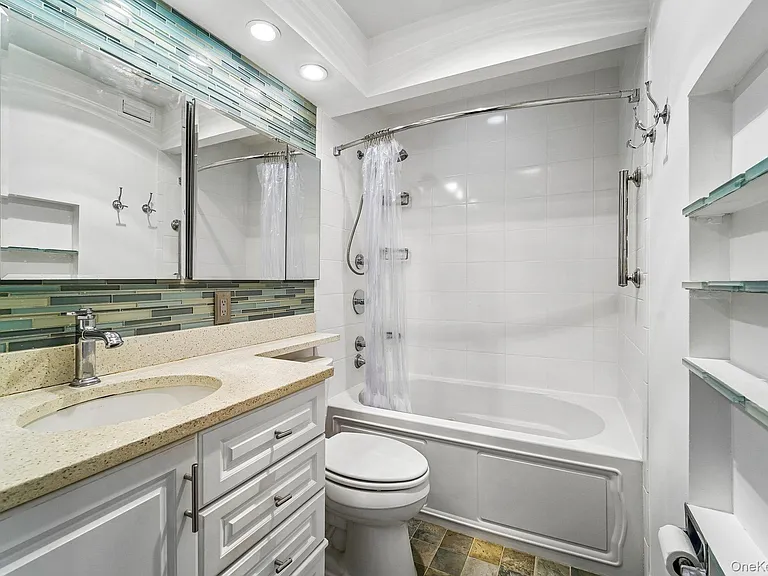 500 Central Park Ave #237 — Photo 16