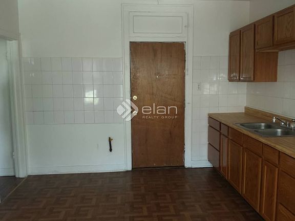 5th image of 8020 S Eberhart Ave APT 2B