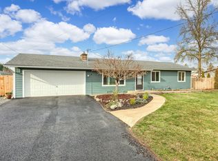 878 Coutant Ln, Grants Pass, OR 97527