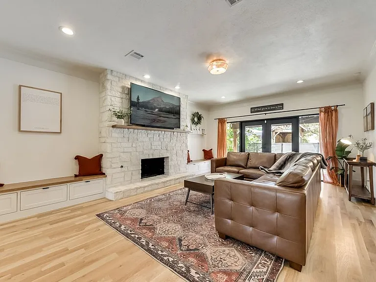 2216 Ridgecrest Trl — Photo 12