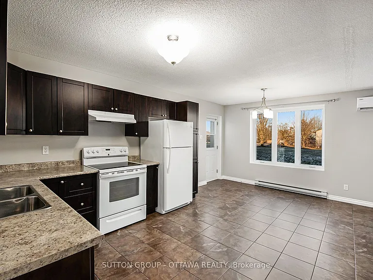 2461 Dunning Rd #2 — Photo 7