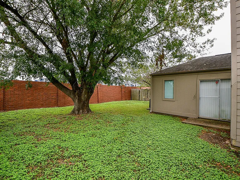 11411 Pepperdine Ln — Photo 31