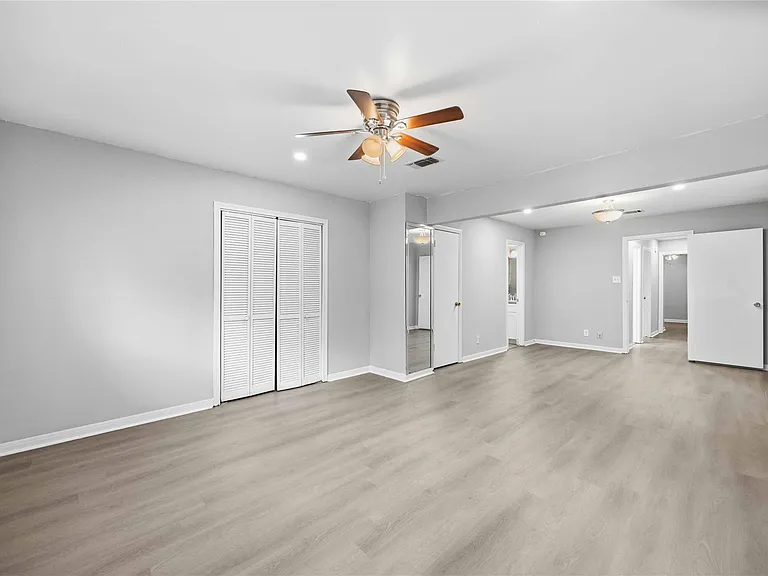 11006 Thackery Ln — Photo 14