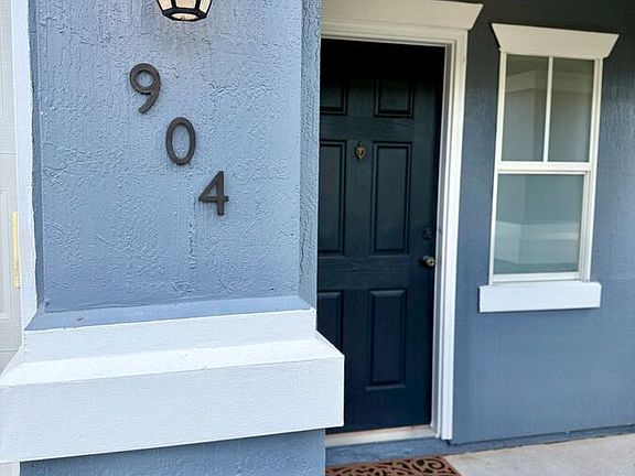 3rd image of 904 S Black Cherry Dr