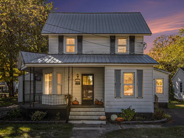 215 James St, Allegan, MI 49010