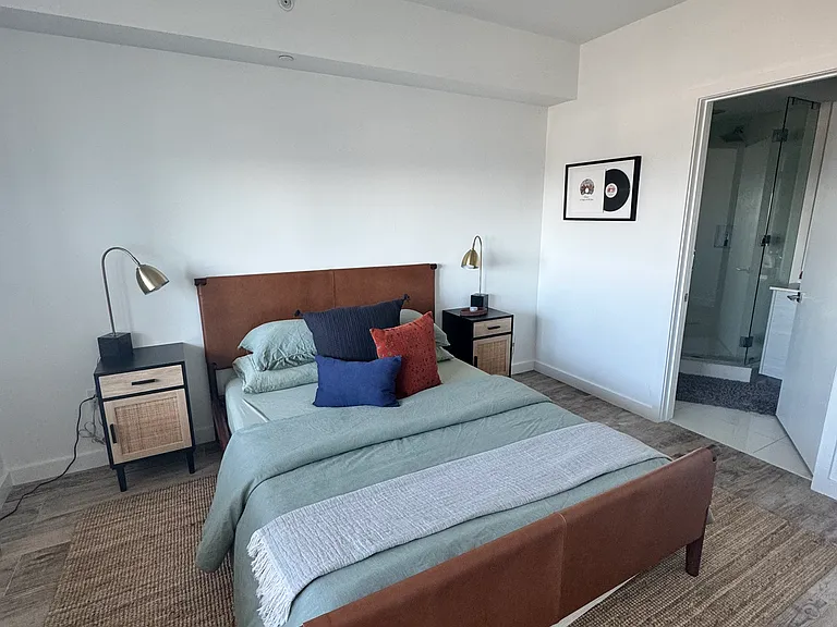 650 NE 32nd St #4103 — Photo 2