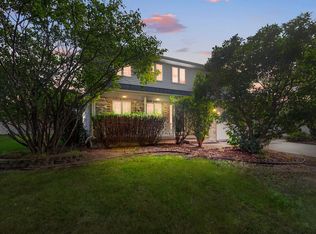 611 Flambeau Ct, Romeoville, IL 60446