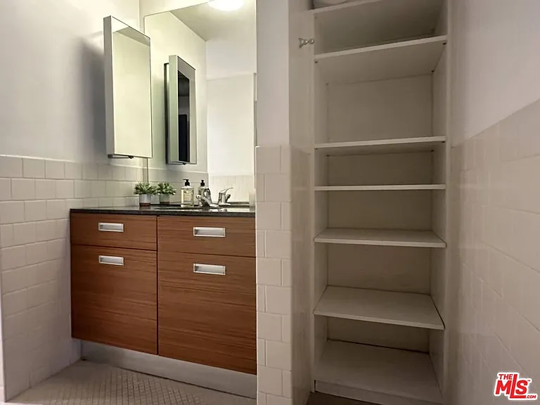 746 S Los Angeles St #603 — Photo 25