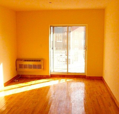 3rd image of 36 Scholes St APT 2F