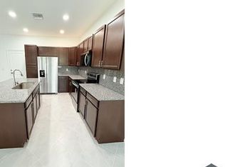 4394 S Longwood Lake Sq, Loxahatchee, FL 33470