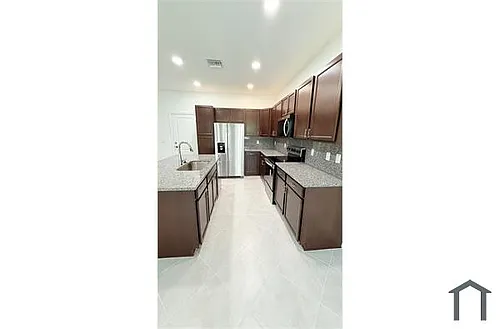 4394 S Longwood Lake Sq Photo 1
