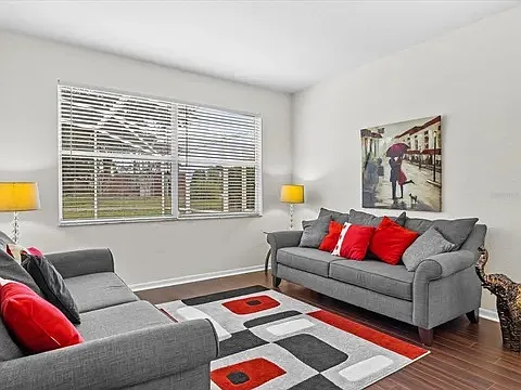 410 Oxford Dr — Photo 10