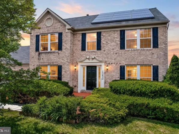 13400 Oaklands Manor Dr, Laurel, MD 20708
