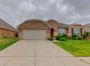 8100 Horseman Rd, Fort Worth, TX 76131