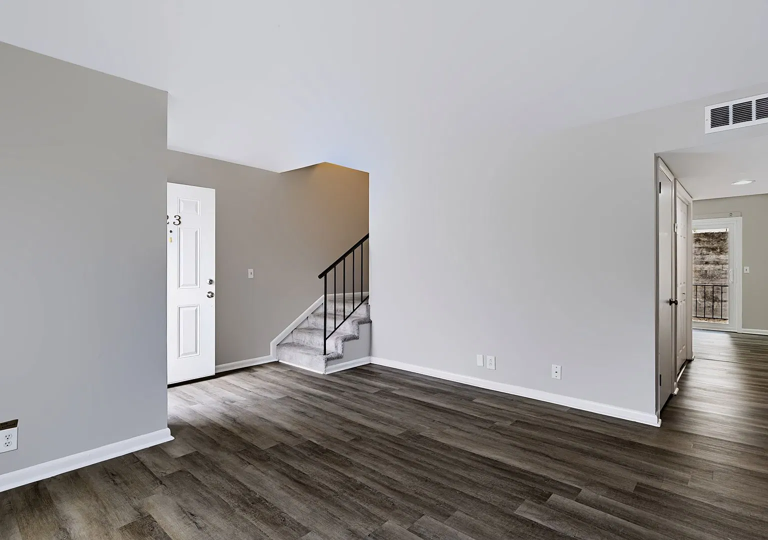 Updated 2BR/1.5BA Condo in South Nashville Washer & Dryer Included! close to Brentwood! — Photo 3
