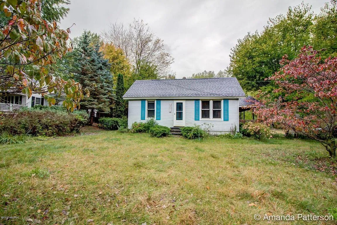 3771 S Ravenna Rd photo 1