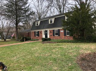 Pershing Ave, Ephrata, PA 17522