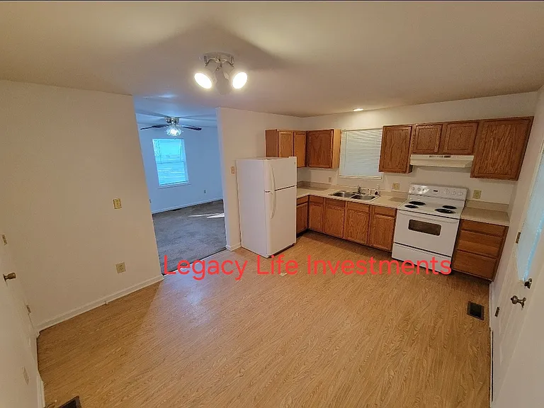 953 Irvington Rd — Photo 7