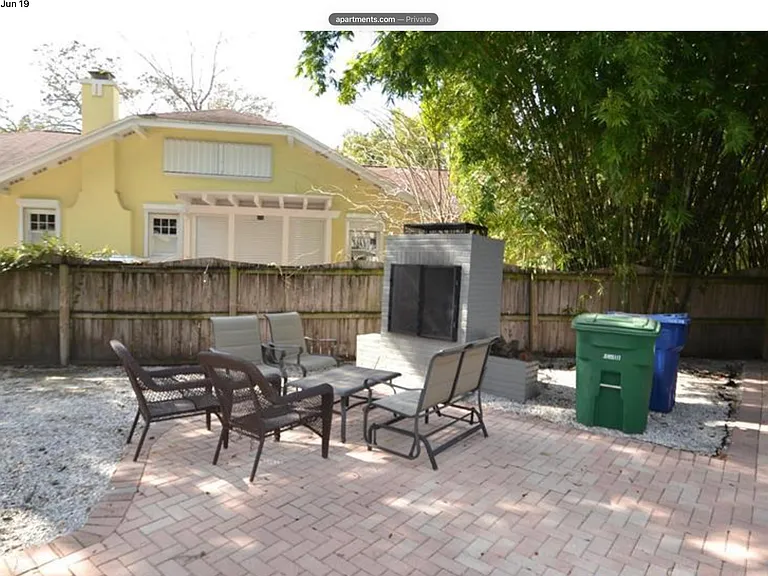 2517 W Palm Dr #4 — Photo 4