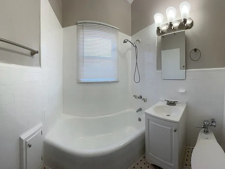 2217 E Bermuda St #212 — Photo 12