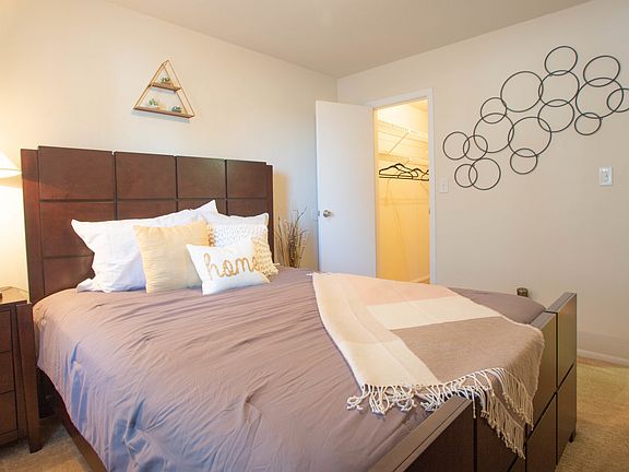 2nd image of 805 Broad Meadows Ct #102