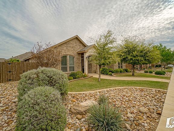 3rd image of 6004 Sabine Dr