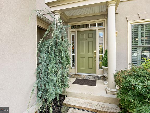 2nd image of 6273 Kingfisher Ln